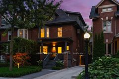 497 Palmerston Boulevard, Toronto, ON M6G 2P2