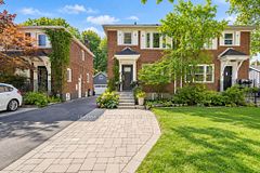 3 Thursfield Crescent, Toronto, ON M4G 2N4