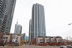 11 Brunel Court 5016, Toronto, ON M5V 3Y3