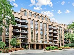 350 Lonsdale Road 502, Toronto, ON M5P 1R6