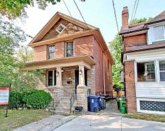 20 Bowood Avenue, Toronto, ON M4N 1Y4