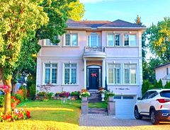 24 Abitibi Avenue, Toronto, ON M2M 2V1
