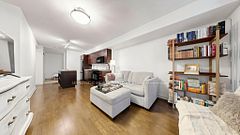 126 Simcoe Street 607, Toronto, ON M5H 4E6