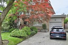 706 Briar Hill Avenue, Toronto, ON M6C 1L3