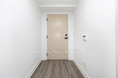 327 King Street W 902, Toronto, ON M5V 0W7