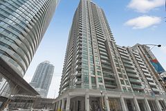 19 Grand Trunk Crescent 2205, Toronto, ON M5J 3A3