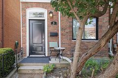 6 Lippincott Street Lower, Toronto, ON M5T 2R5
