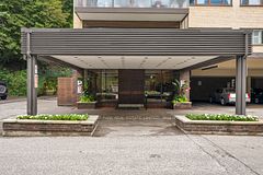 120 Rosedale Valley Road 207, Toronto, ON M4W 1P8