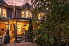 334 Albany Avenue, Toronto, ON M5R 3C9