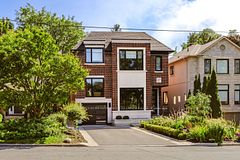 27 Bannockburn Avenue, Toronto, ON M5M 2M7