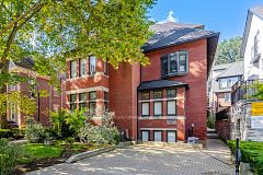 228 St George Street 10, Toronto, ON M5R 2N5