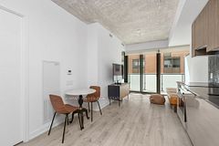 161 Roehampton Avenue 523, Toronto, ON M4P 0C8
