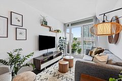38 Dan Leckie Way 1605, Toronto, ON M5V 2V6