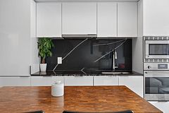 955 BAY Street 1809, Toronto, ON M5S 0C6