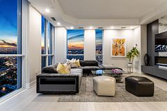 1 Yorkville Avenue 5405, Toronto, ON M4W 0B1