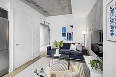 11 Charlotte Street 403, Toronto, ON M5V 2H5