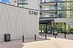 5740 Yonge Street 1201, Toronto, ON M2M 0B1