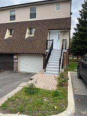 11 Yellow Birch Way, Toronto, ON M2H 2S9