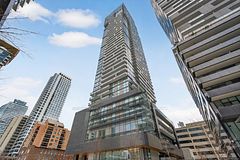39 Roehampton Avenue 1506, Toronto, ON M4P 1P9
