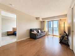 35 Saranac Boulevard 527, Toronto, ON M6A 2G4