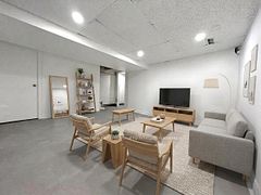 210 Shaw Street BSMT, Toronto, ON M6J 2W8