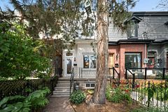 58 Foxley Street, Toronto, ON M6R 1R2