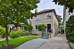 27 Cameron Crescent, Toronto, ON M4G 1Z9