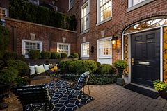 94 Crescent Road TH6, Toronto, ON M4W 1T5
