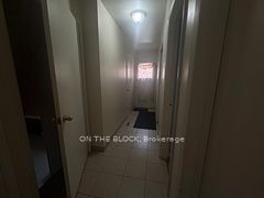 33 Harrington Crescent, Toronto, ON M2M 2Y6