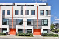 352B Harbord Street, Toronto, ON M6G 1H7