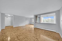 9 Deer Park Crescent 706, Toronto, ON M4V 2C4