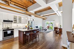 993 Queen Street W 208, Toronto, ON M6J 1H2