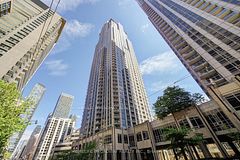 763 Bay Street 1111, Toronto, ON M5G 2R3