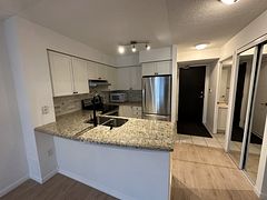 231 Fort York Boulevard 917, Toronto, ON M5V 1B2
