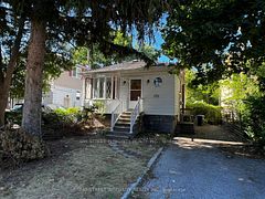 204 Greenfield Avenue, Toronto, ON M2N 3E3