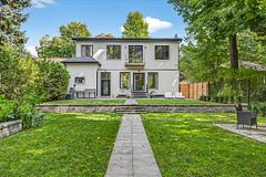 64 Larwood Boulevard, Toronto, ON M1M 2M5