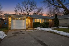71 Banmoor Boulevard, Toronto, ON M1J 2Z4