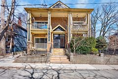 23 Fernwood Park Avenue Main Floor, Toronto, ON M4E 3E9
