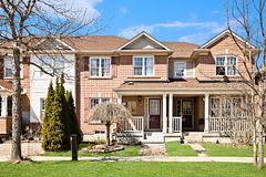 94 Staines Road, Toronto, ON M1X 1Y9