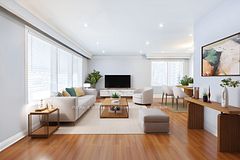4 Moorecroft Crescent, Toronto, ON M1K 3V1