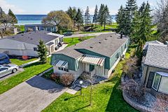 22 Eastbank Road, Clarington, ON L1B 1A4