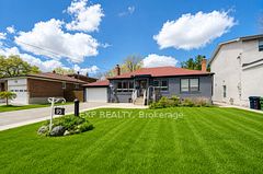 95 Reidmount Avenue E, Toronto, ON M1S 1B6