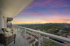 286 Main Street 2301, Toronto, ON M4C 0B3