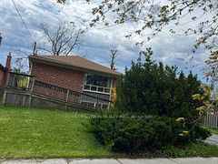 19 Danube Drive Main, Toronto, ON M1R 1Z9