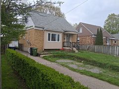 11 Ellington Drive, Toronto, ON M1R 3X6