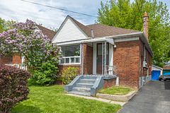 31 Thora Avenue, Toronto, ON M1L 2P7