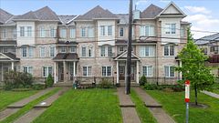 559 Midland Avenue, Toronto, ON M1N 4E8
