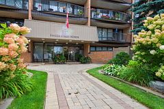 337 Simcoe Street N 101, Oshawa, ON L1G 4T2