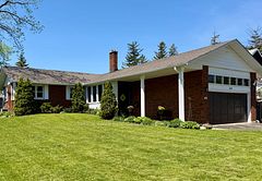 414 Centre Street N, Whitby, ON L1N 4T4