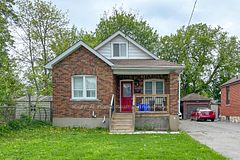 307 Vimy Avenue Main, Oshawa, ON L1H 2M9